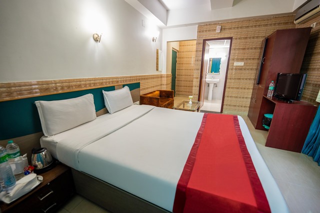 Monarch Classic Room