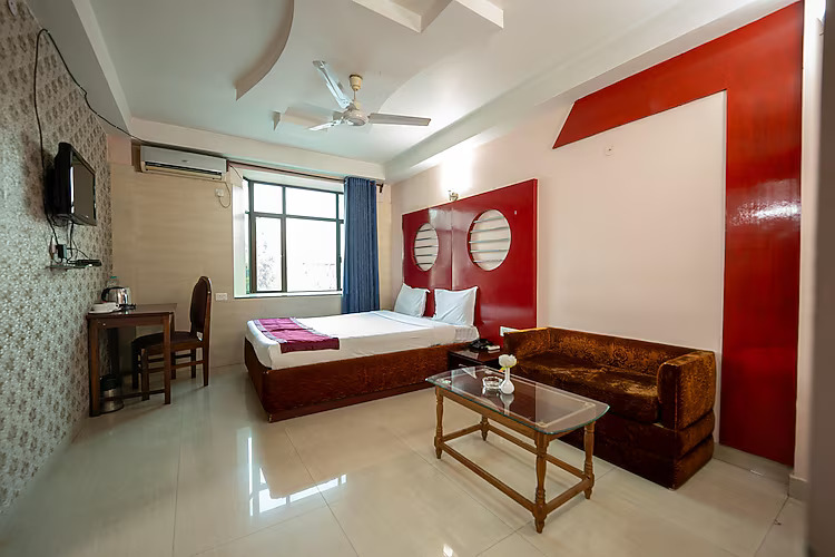 Monarch Executive Room